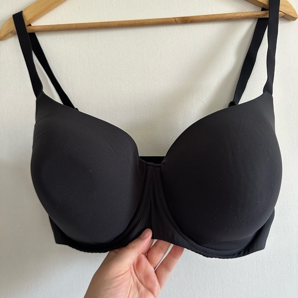 SKIMS Black Classic Push Up Bra size 40D EUC - Picture 2 of 5